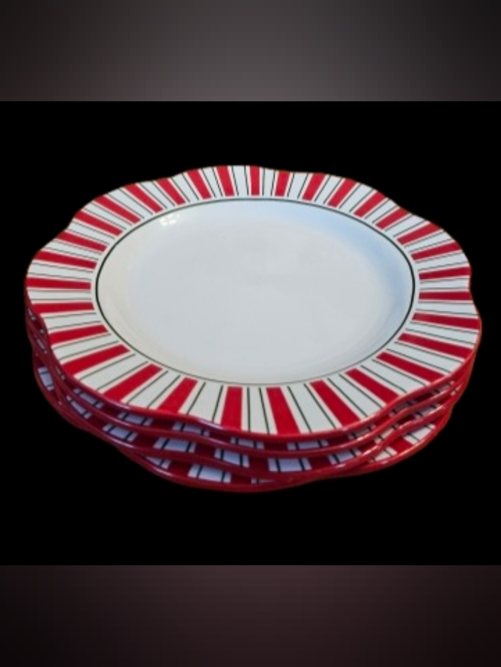 *NWOT Pier 1 Candy Cane Dinner Plates Set Of 4